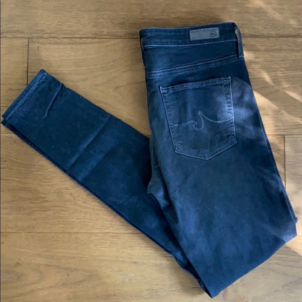 AG The Farrah Skinny. Black. Size 27 R